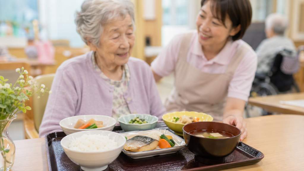 介護施設の食事と栄養管理｜老人ホームで確認したい生活の質のアイキャッチ画像