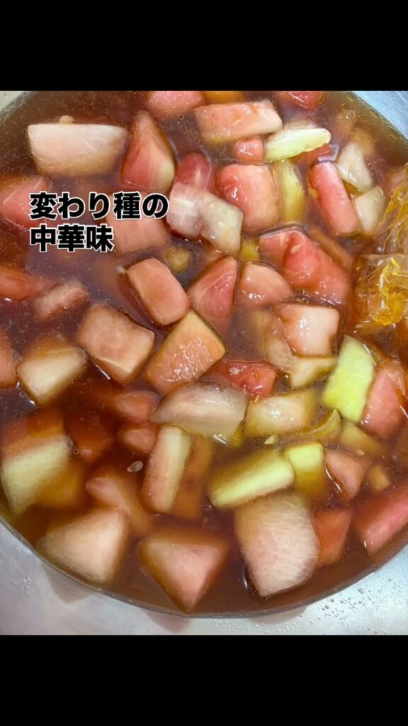 切ってびっくり、スイカがまだ白かった！｜2種類の漬物にして楽しみましたの様子