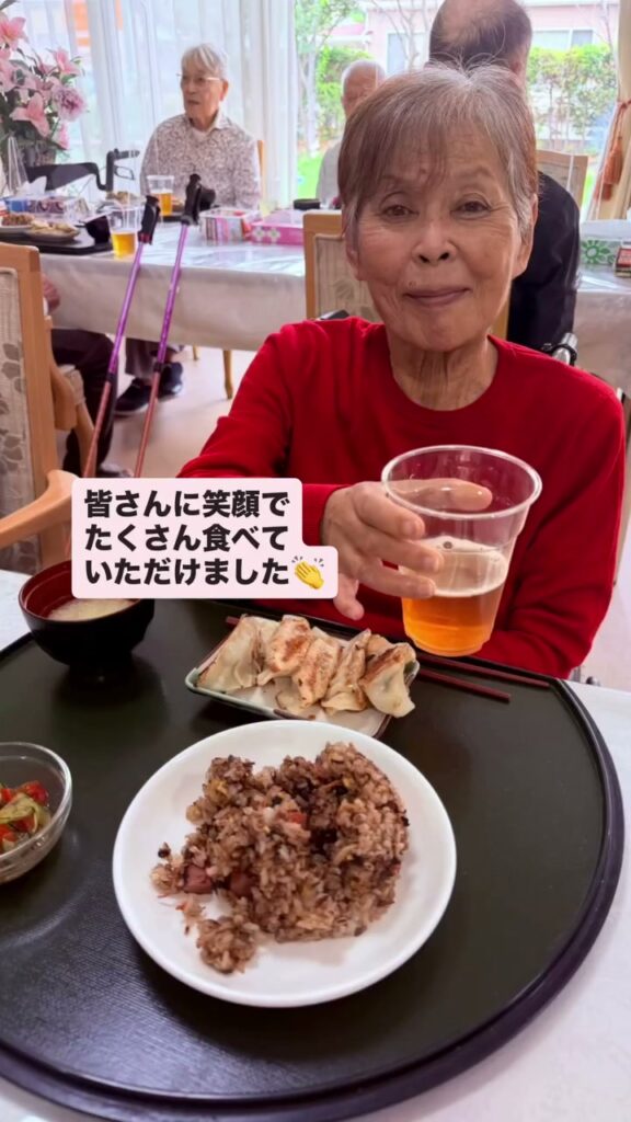 みんなで包んだ餃子と手作り中華|にぎやかな調理レクの一日の様子