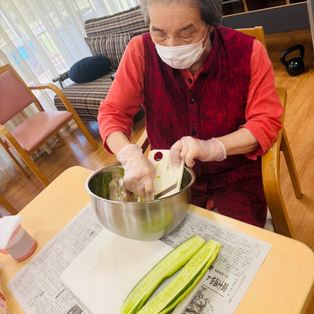 畑でたくさん採れたきゅうり｜酢の物と漬物でいただきましたの写真 2