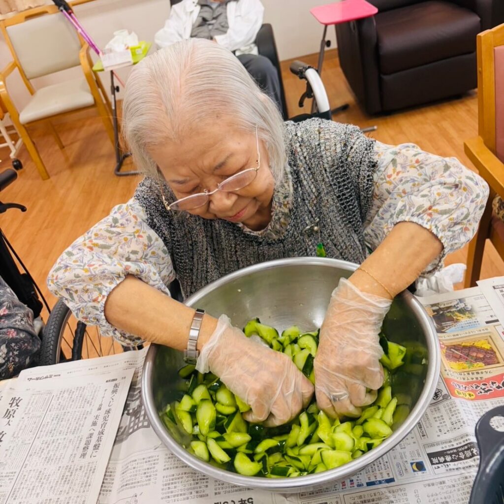 畑でたくさん採れたきゅうり｜酢の物と漬物でいただきましたの写真 5