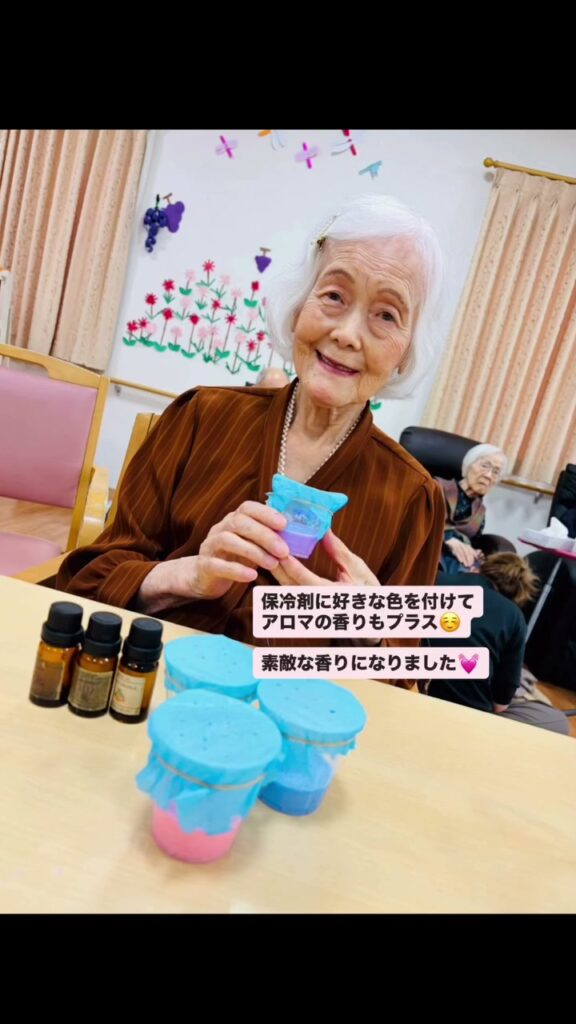 好きな色と香りで芳香剤作り|はむちゃんと過ごすひとときの様子